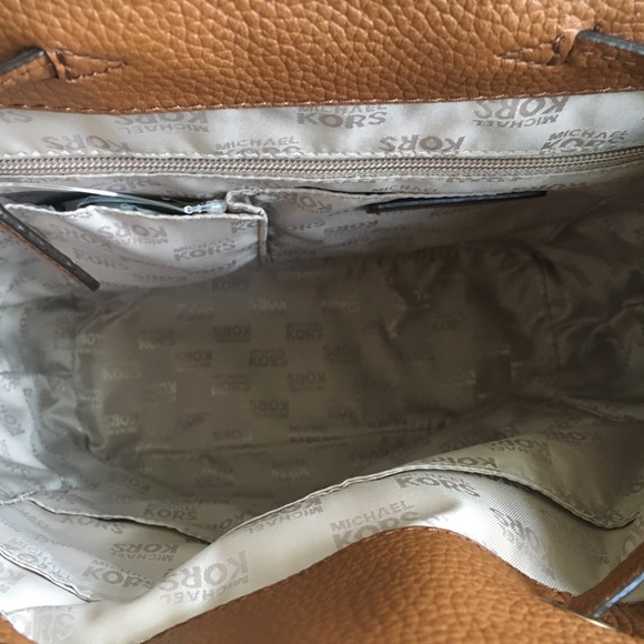 New! Michael Kors backpack purse - Picture 5 of 11